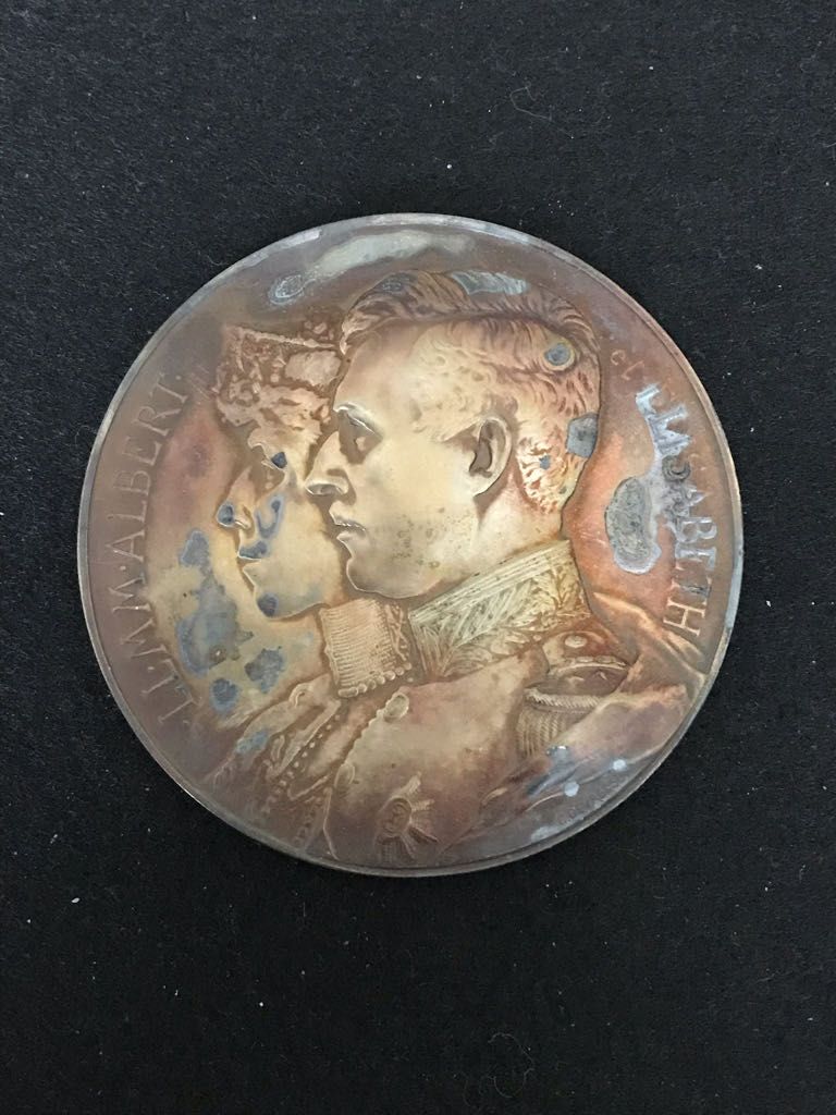 Albert & Elisabeth - Belgium Gratitude For American Generosity Medal  coin collectible - Main Image 2