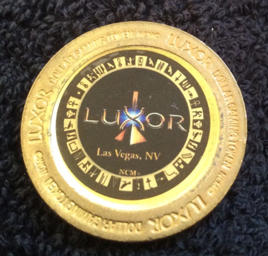 Luxor Casino LV $1 Gaming Token King Tut  coin collectible - Main Image 2