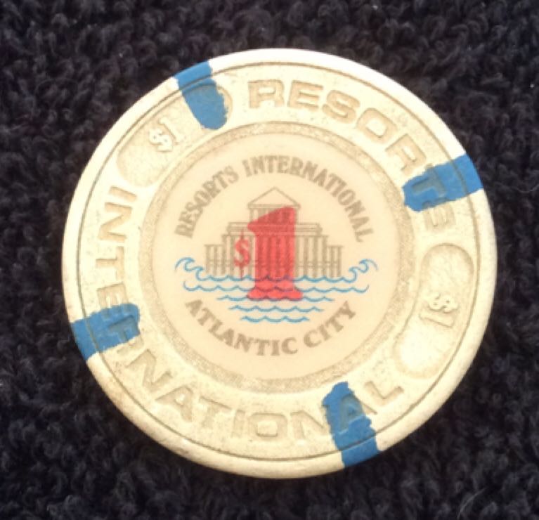 Resorts International AC $1 Casino Chip  coin collectible - Main Image 2