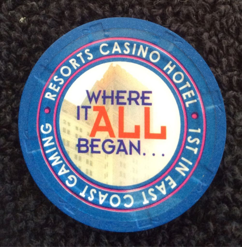 Resorts International AC Souvenir Casino Chip 1988  coin collectible - Main Image 2