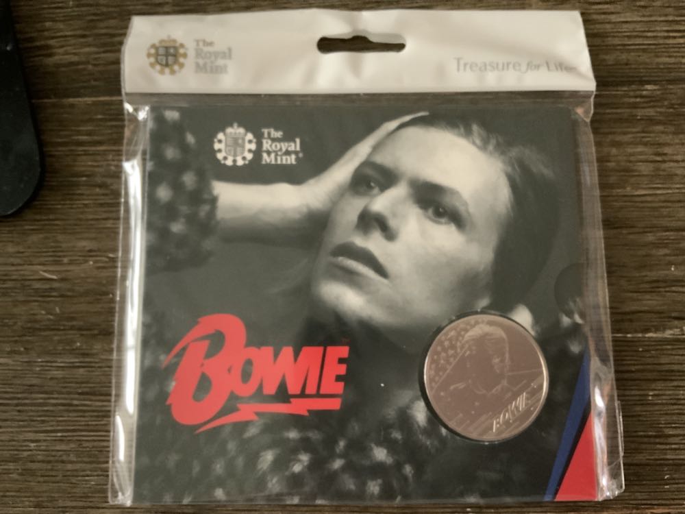 Music legend - Bowie  coin collectible [Barcode 5026177459477] - Main Image 1
