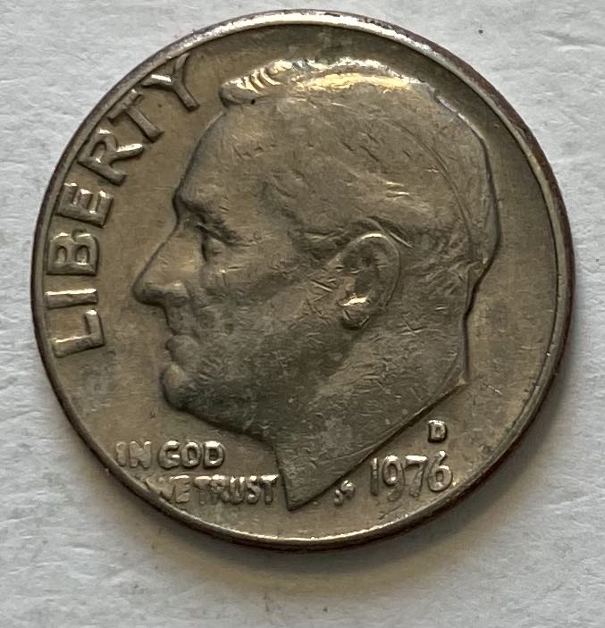 Niue 2014 2$ Disney Mickey & Friends MINNIE MOUSE (2.) 1 oz .999 silver colorized Proof coin COA & Box