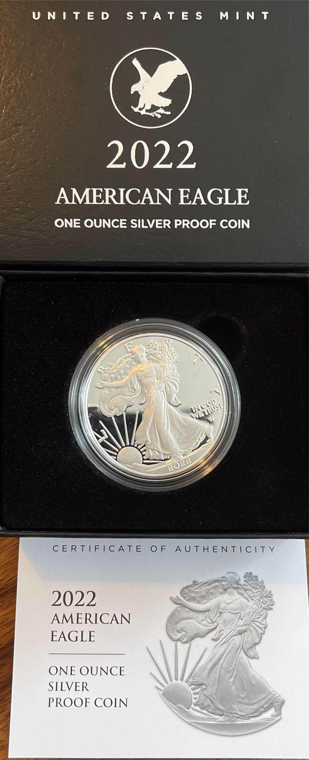 Niue 2014 2$ Disney Mickey & Friends MINNIE MOUSE (2.) 1 oz .999 silver colorized Proof coin COA & Box