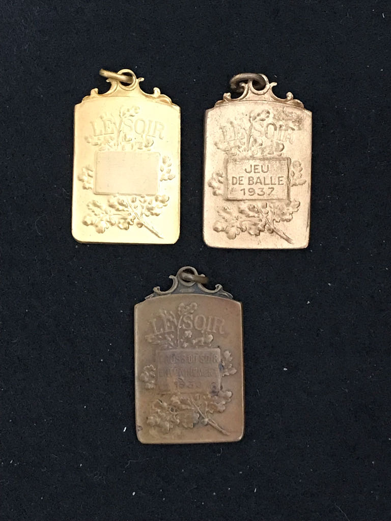 Le Soir Medalette (Trio)  coin collectible - Main Image 2