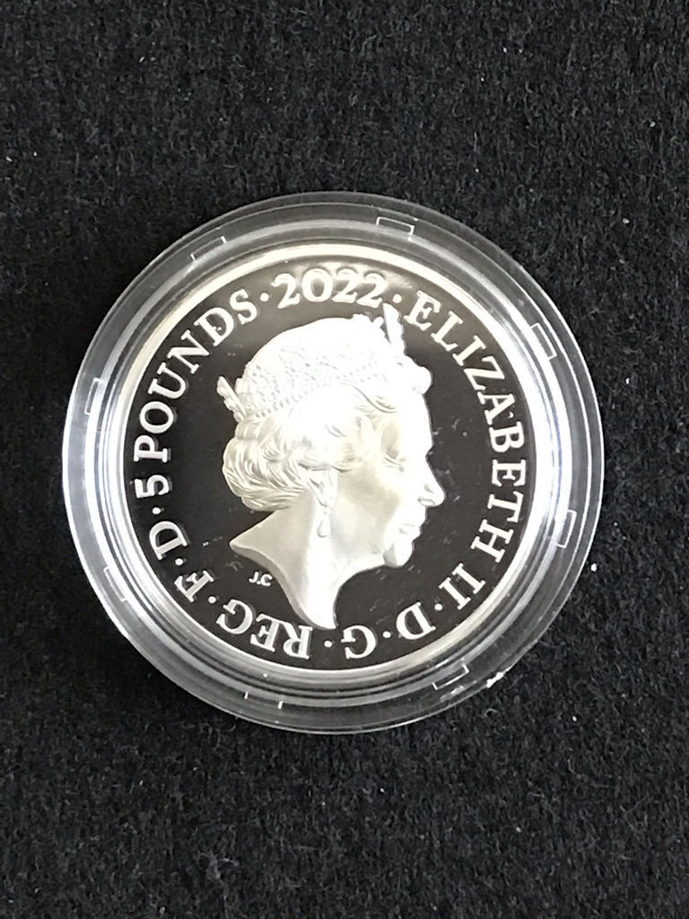 The Queen’s Reign Honours And Investitures Silver Proof Coin  coin collectible - Main Image 2