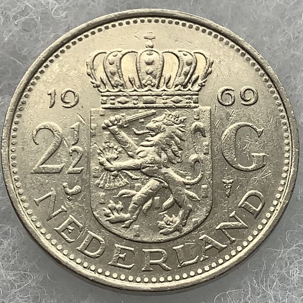 Kyogre (Blue Cracked Holofoil)