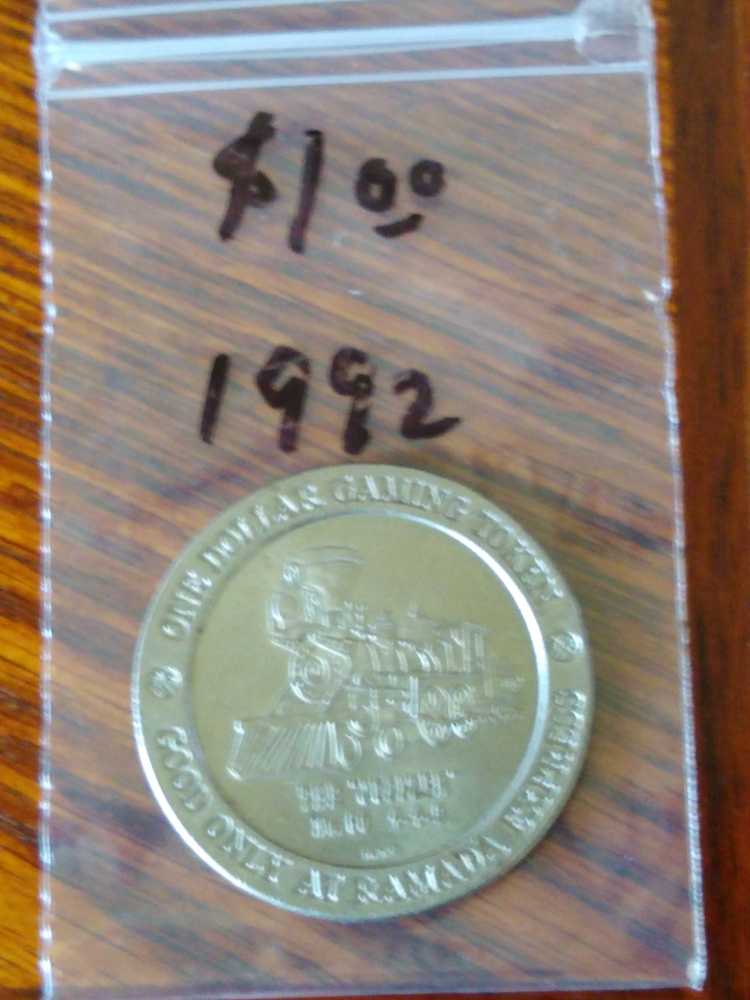 Token $1  coin collectible - Main Image 3