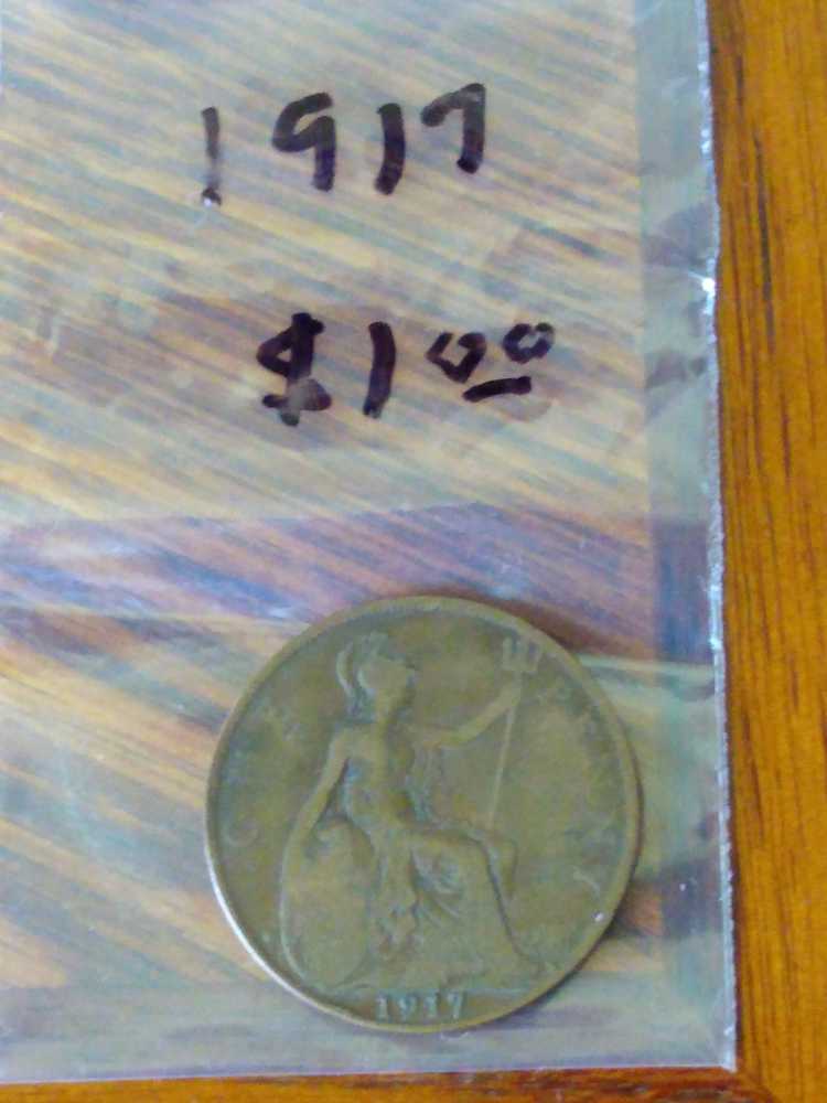1917 Penny (UK)  coin collectible - Main Image 3