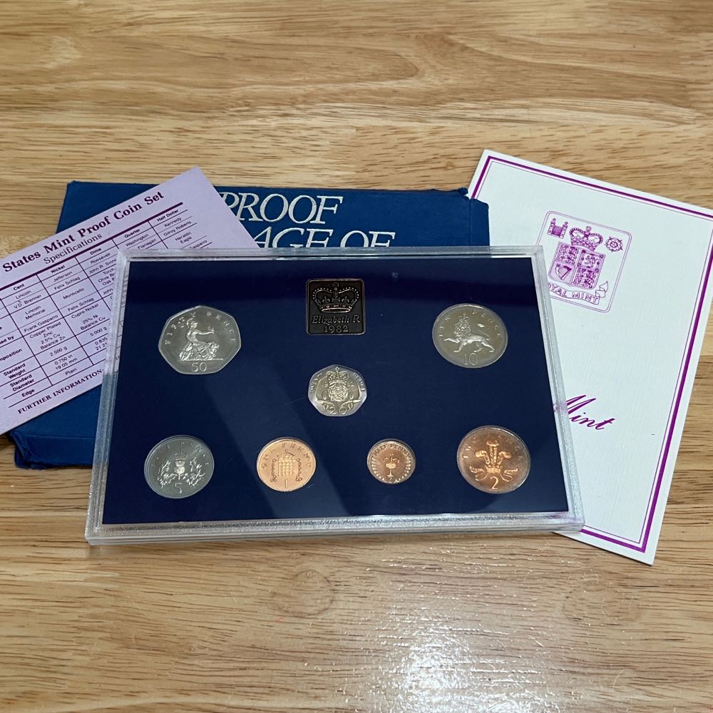 FRN Great Britain Proof 1982  coin collectible - Main Image 2