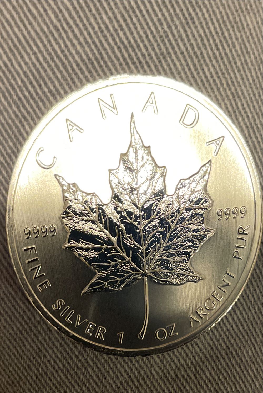 Canadian Maple Silver Bullion  coin collectible - Main Image 2