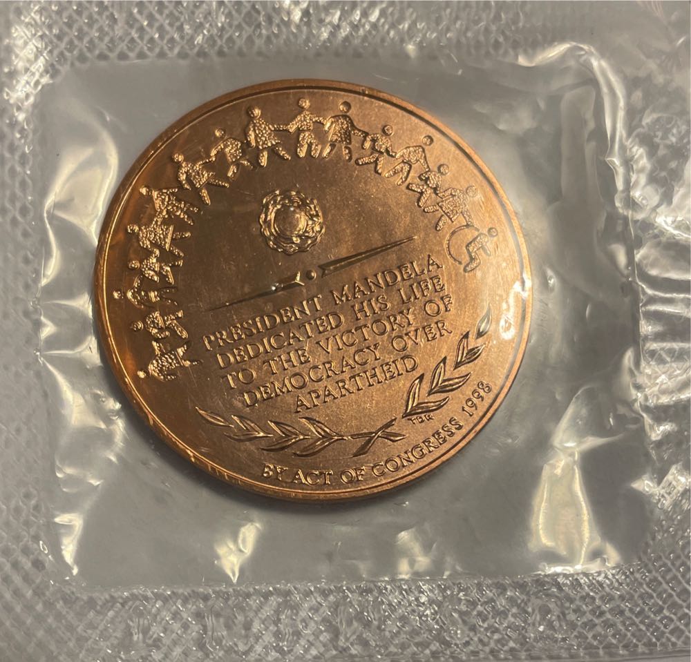 President Nelson R Mandela  coin collectible - Main Image 2