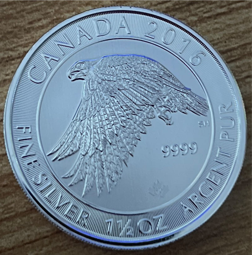 2016 CANADA Queen Elizabeth II SNOWY GYRFALCON 1.5 OZ Silver coin collectible - Main Image 2