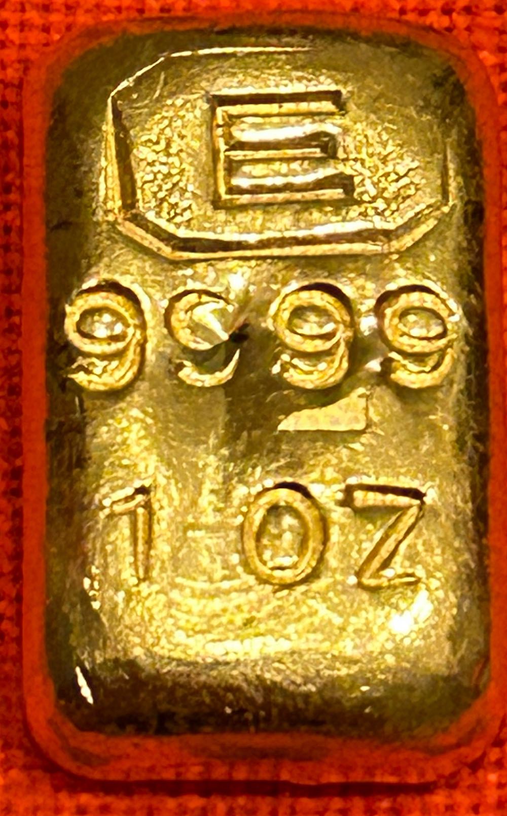 Pokeball - Silver Brick Holo