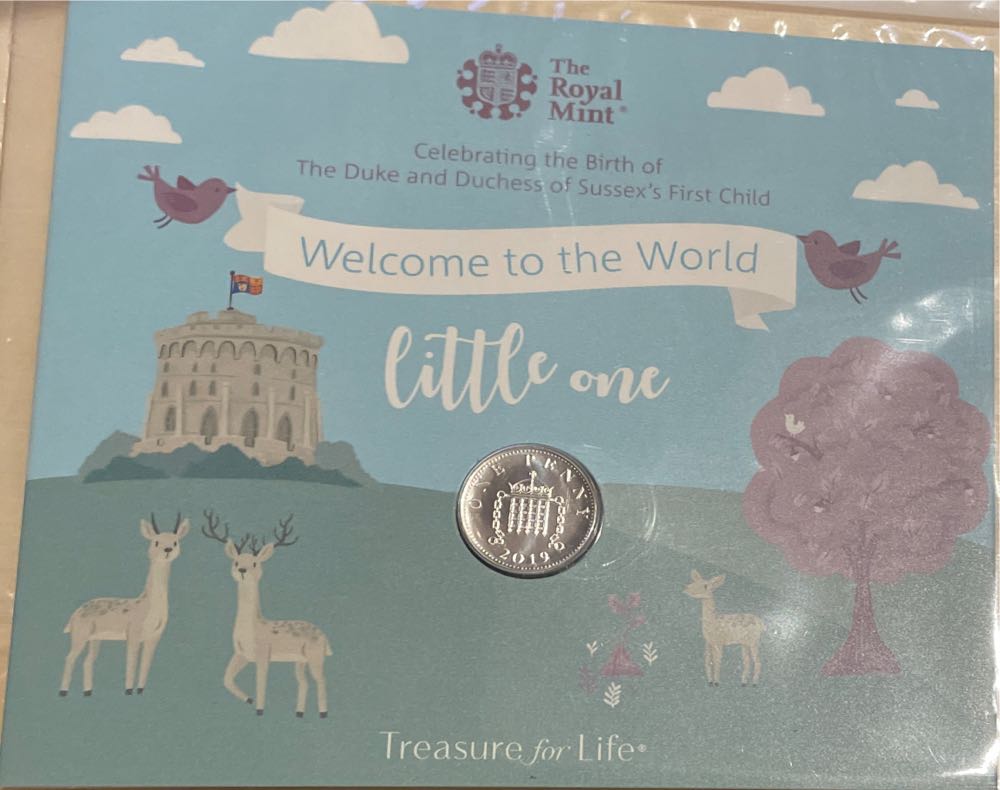 Charity Gold Silhouette (The Queen’s Virtues) - The East India Company