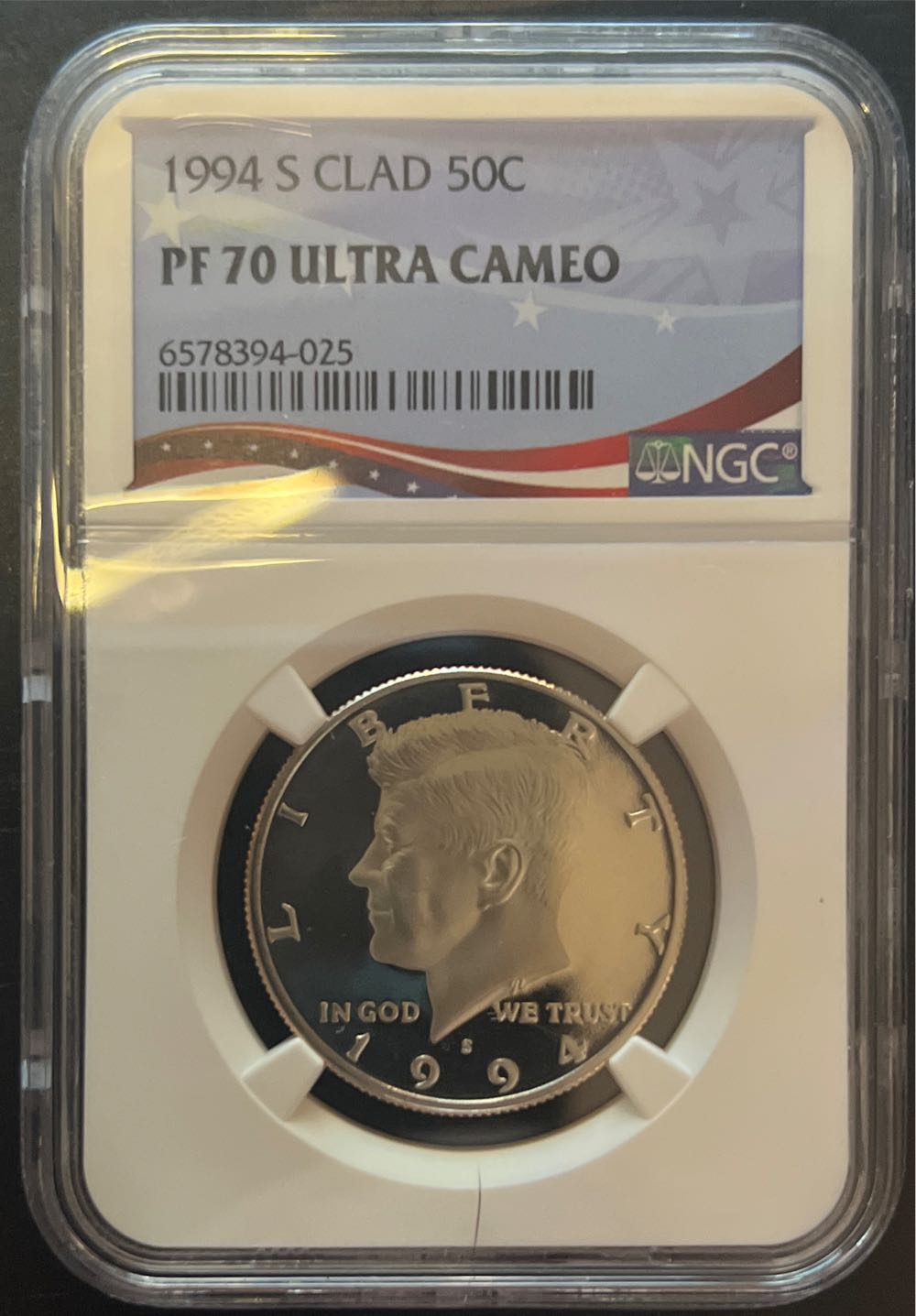 Coins~ The Longest Reigning Monarch 5 Pound Royal Mint Pack Bu