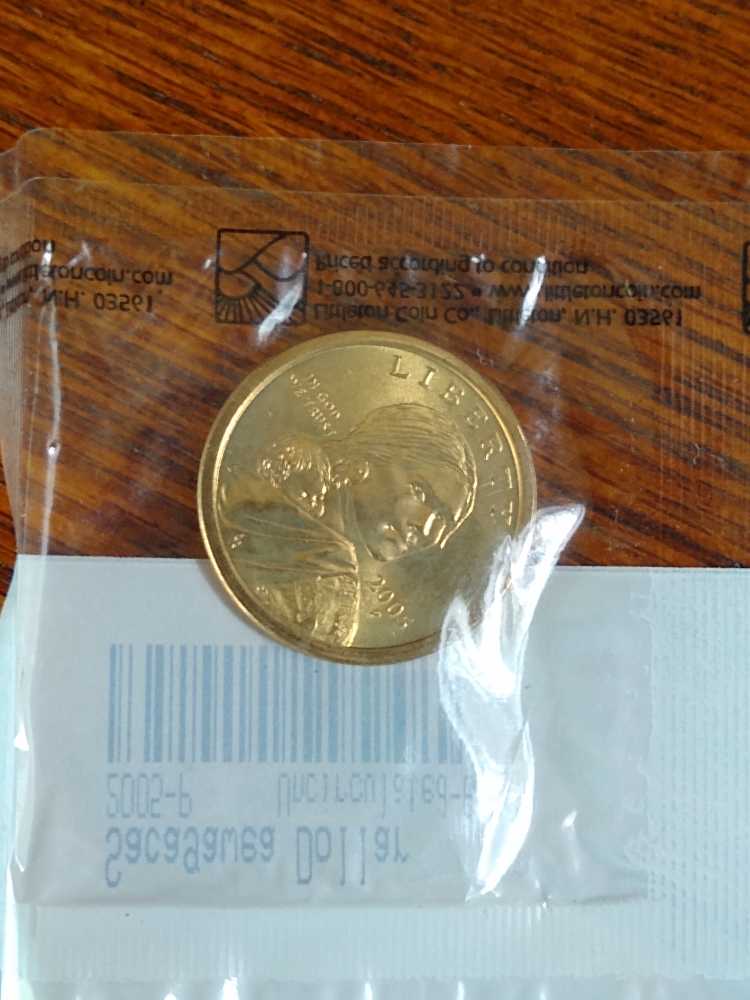 Sacagawea Dollar 2005 P Uncirculated   coin collectible - Main Image 2