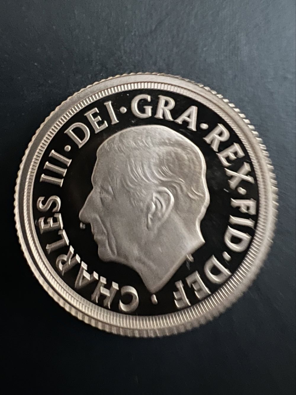 Queen Elizabeth II Memorial Sovereign  coin collectible - Main Image 2