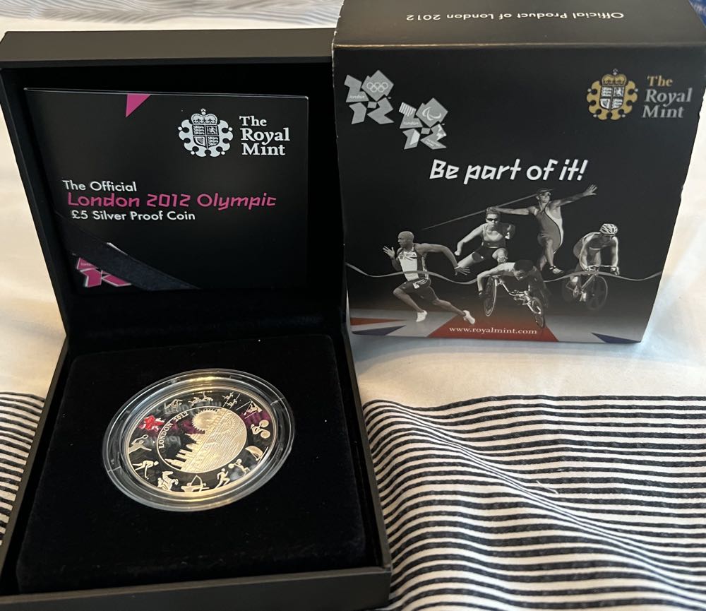 London 2012 Olympics  coin collectible [Barcode 5026177262688] - Main Image 3