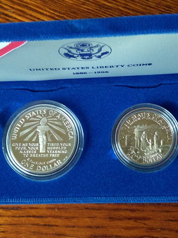 Liberty Silver Dollar & Half Dollar S Proofs 1986  coin collectible - Main Image 2