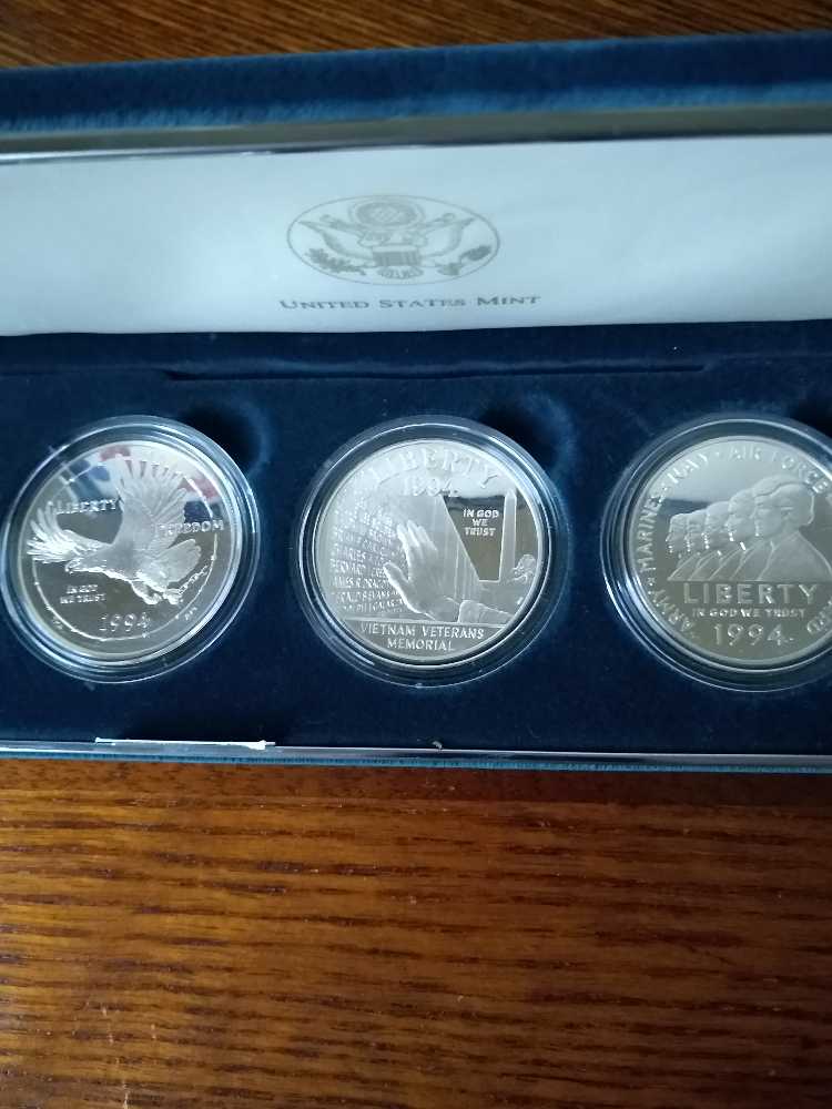 Landmarks Of America - Gateway Arch