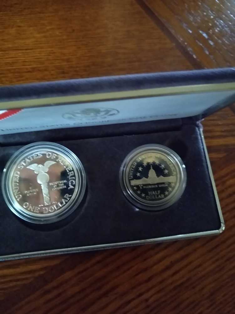 Jeremy 1989 Proclaiming The Triumph Of Democracy   coin collectible - Main Image 2