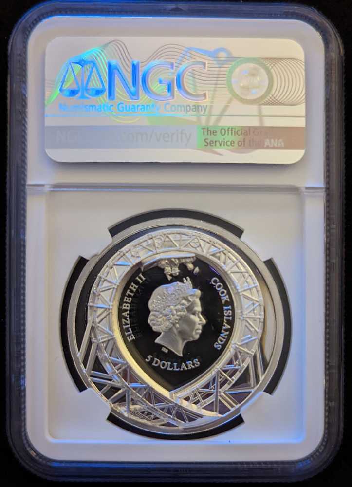 Loop The Loop  coin collectible [Barcode 55120869006578377002] - Main Image 2