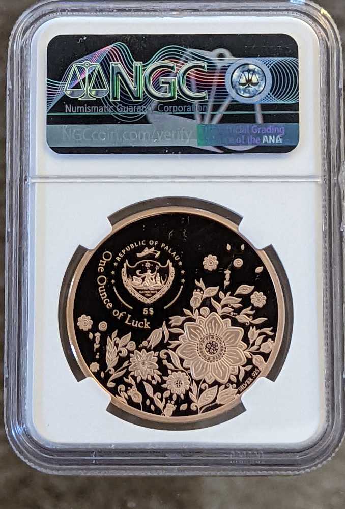 4-Leaf Clover  coin collectible [Barcode 40338570006550264310] - Main Image 2