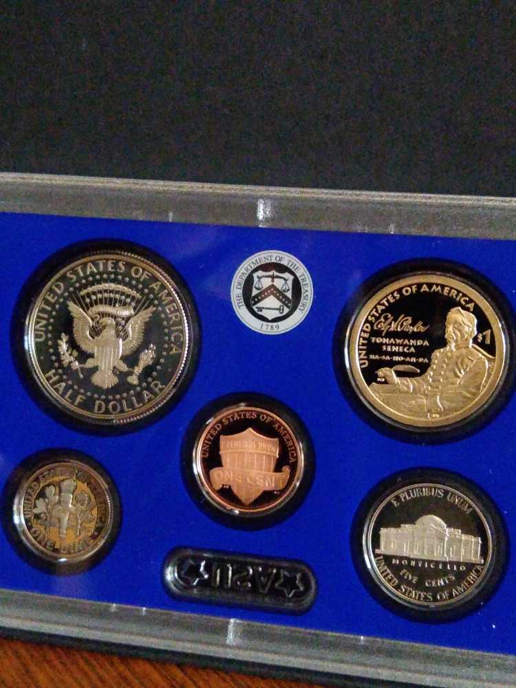 Proof 2022 S with Quarter’s, & Dollar’s   coin collectible - Main Image 3