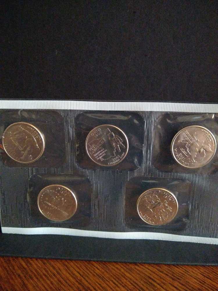 Uncirculated P 2002  coin collectible - Main Image 2