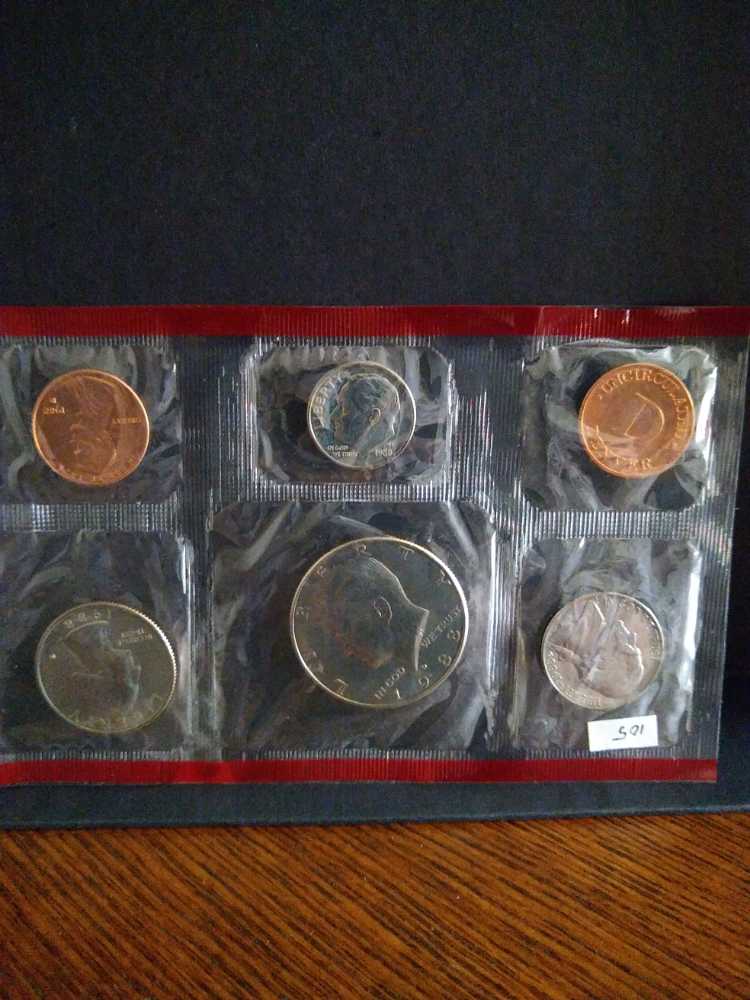 Uncirculated Denver 1988  coin collectible - Main Image 1