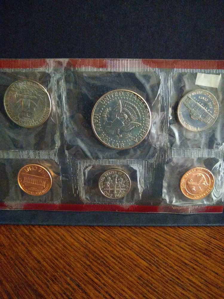 Uncirculated Denver 1988  coin collectible - Main Image 2