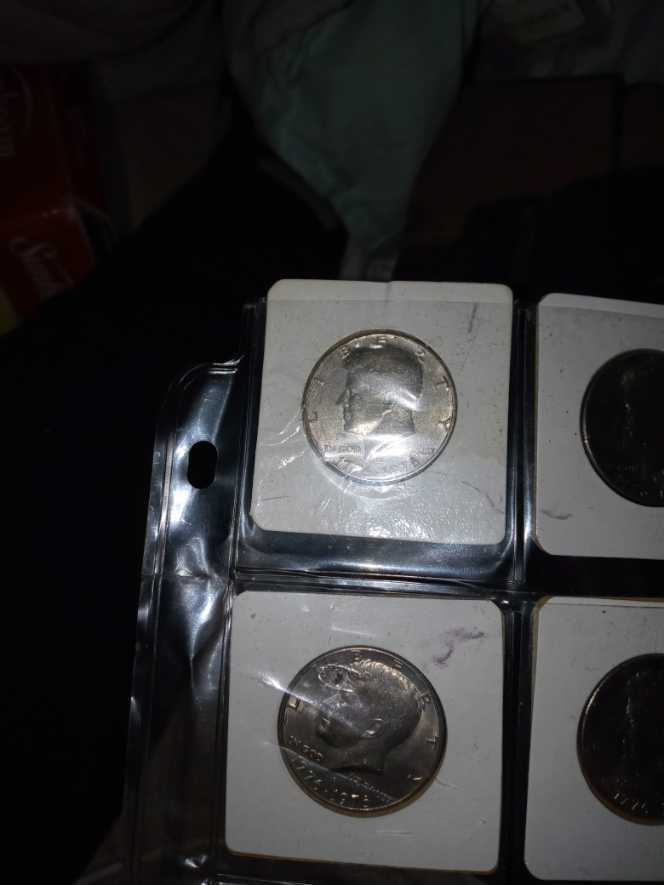 2023 Gold Maple Leaf