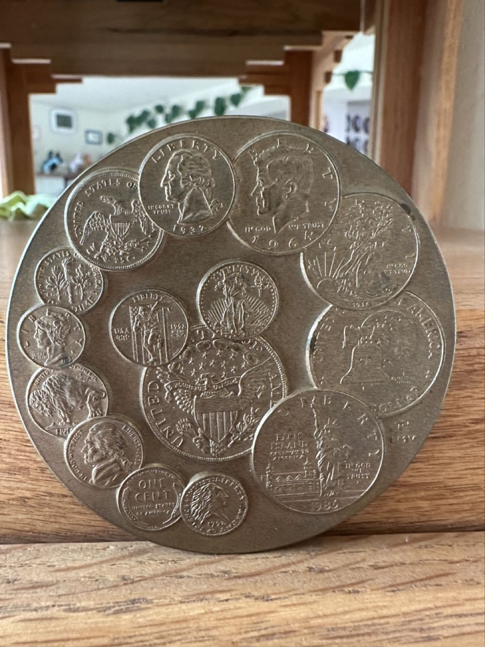 Bronze Medal  coin collectible - Main Image 2