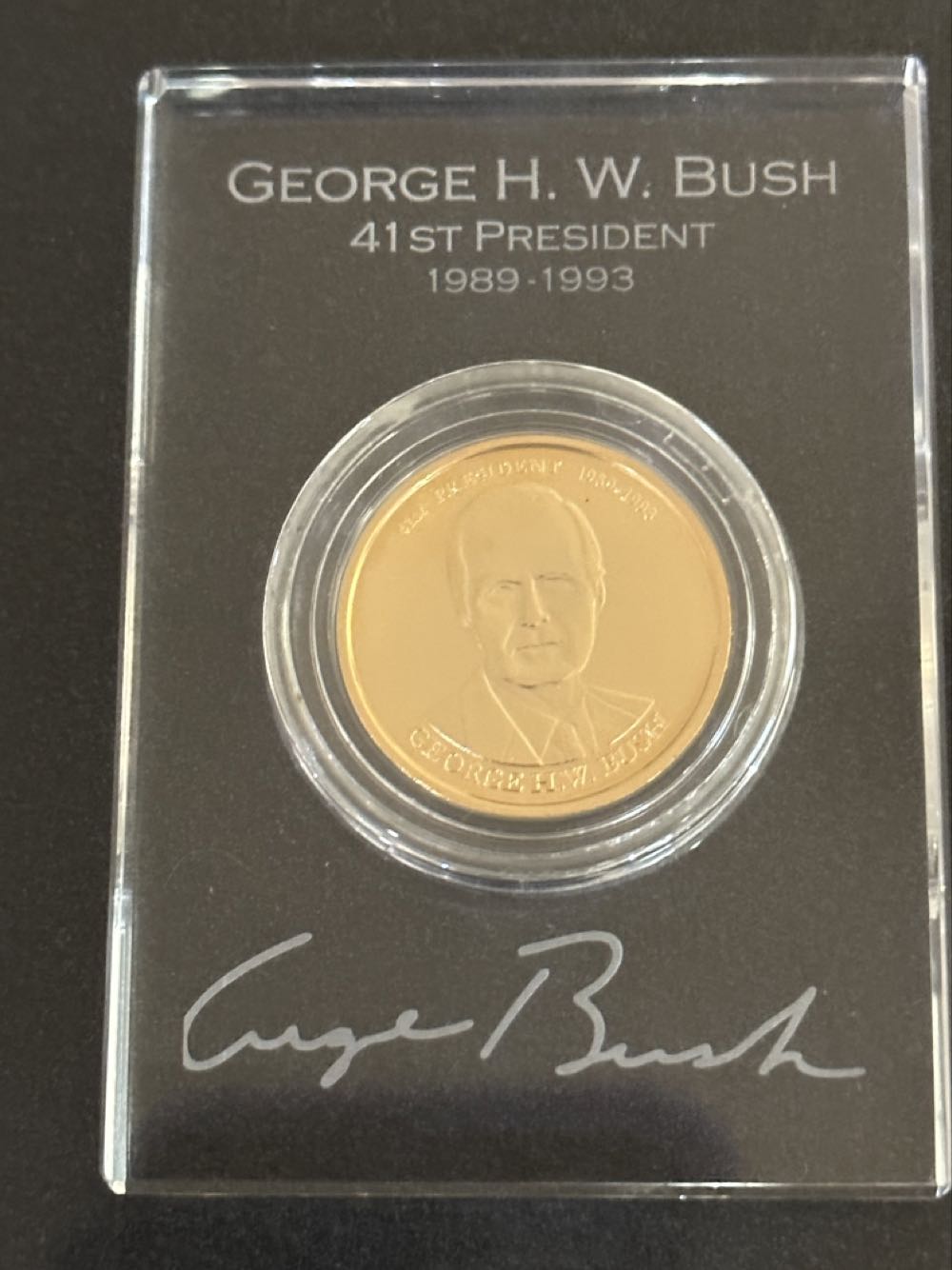 Dollar Presidential Golden 41st  coin collectible - Main Image 2