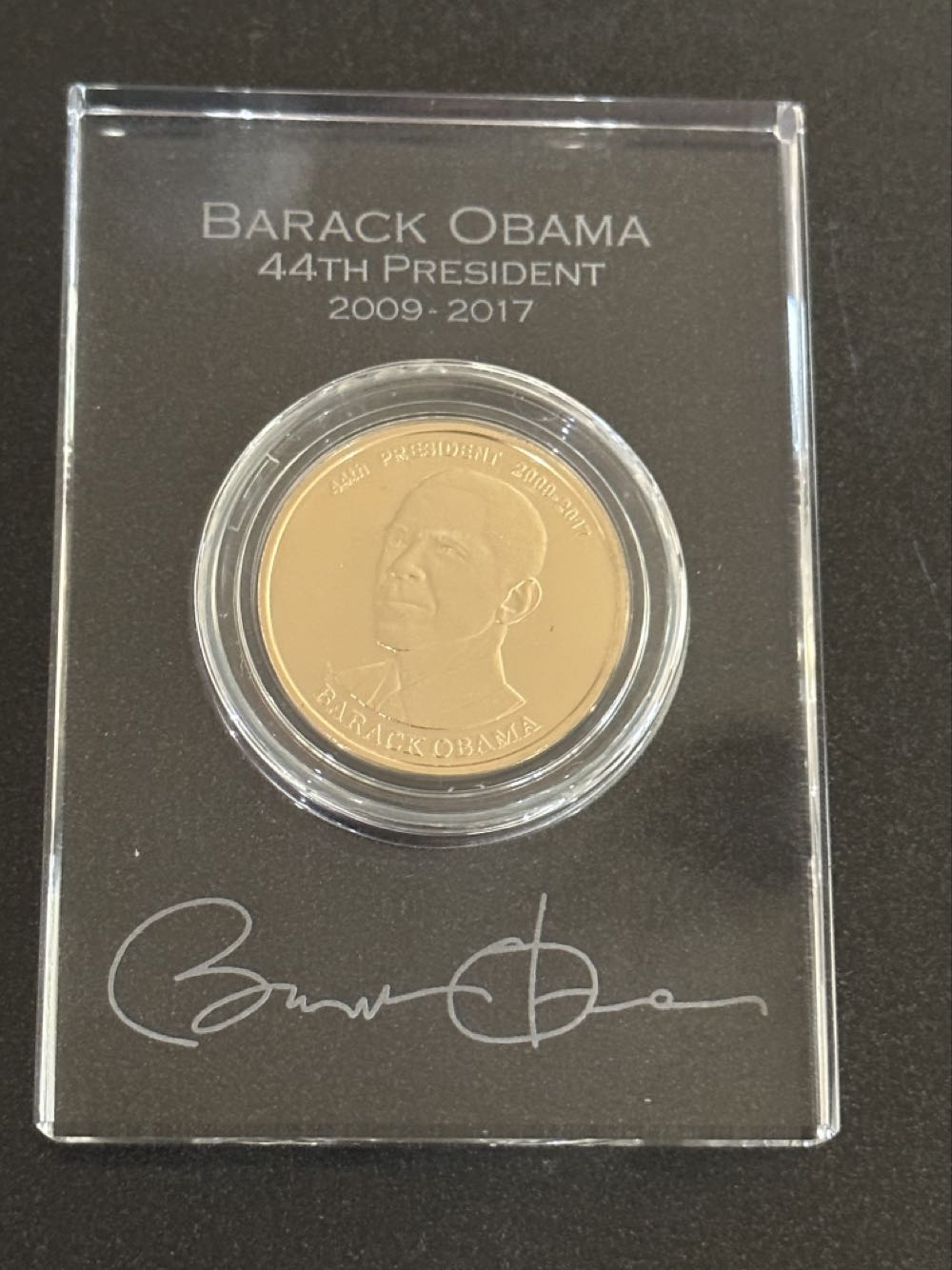 Dollar Presidential Golden 44th  coin collectible - Main Image 2