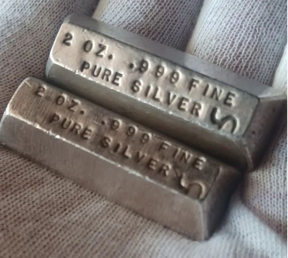 Canada Maple Leaf - 2023 1 Gram Gold