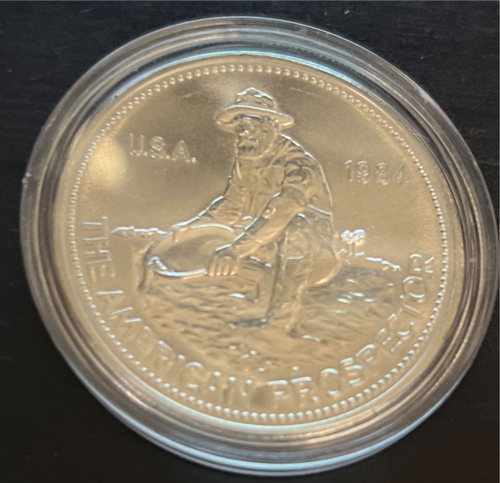 Britannia £2 Silver Bullion (2023 King Charles III) Gold Silhouette