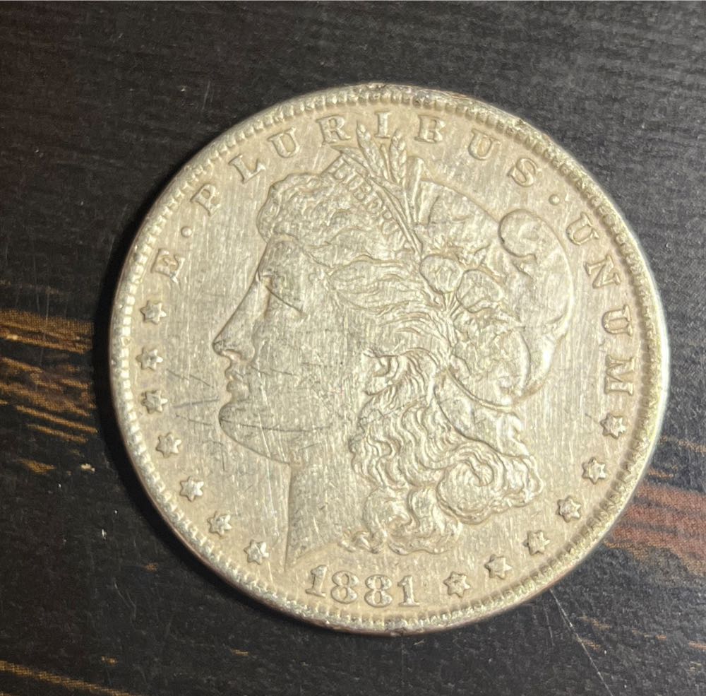 Icon Queen Elizabeth II Silver Bullion