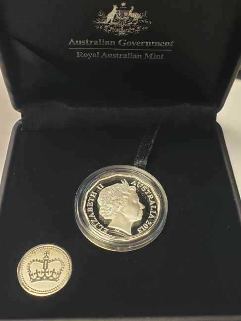 2013 Royal Collection Firstborn Baby Of The Duke And Duchess Of Cambridge   coin collectible [Barcode 9314682102848] - Main Image 2