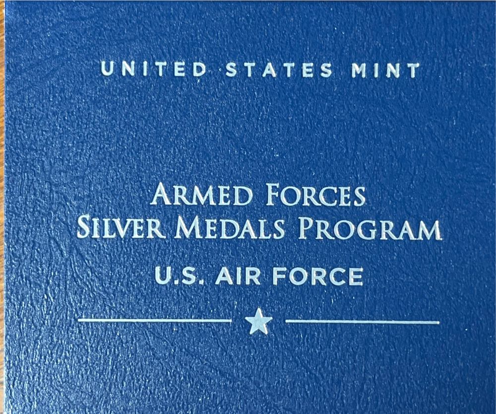 US Medal Military Air Force  coin collectible [Barcode 704786340410] - Main Image 3
