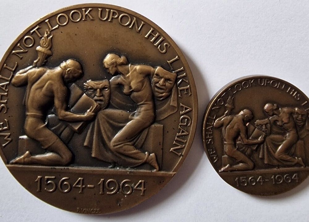 William Shakespeare 400th Anniversary Twin Medal Set  coin collectible - Main Image 2