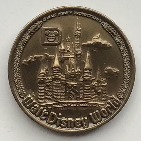 	 The Illuminati Coin - Moon