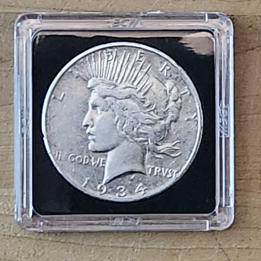 Morgan Silver Dollar - 1888 Vaultbox 3