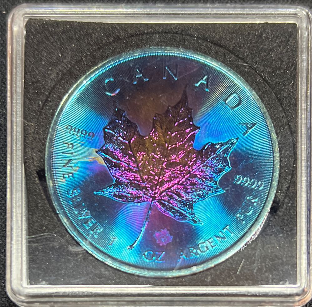 Canada Maple Leaf - 2020 1 Oz Toned  coin collectible - Main Image 4