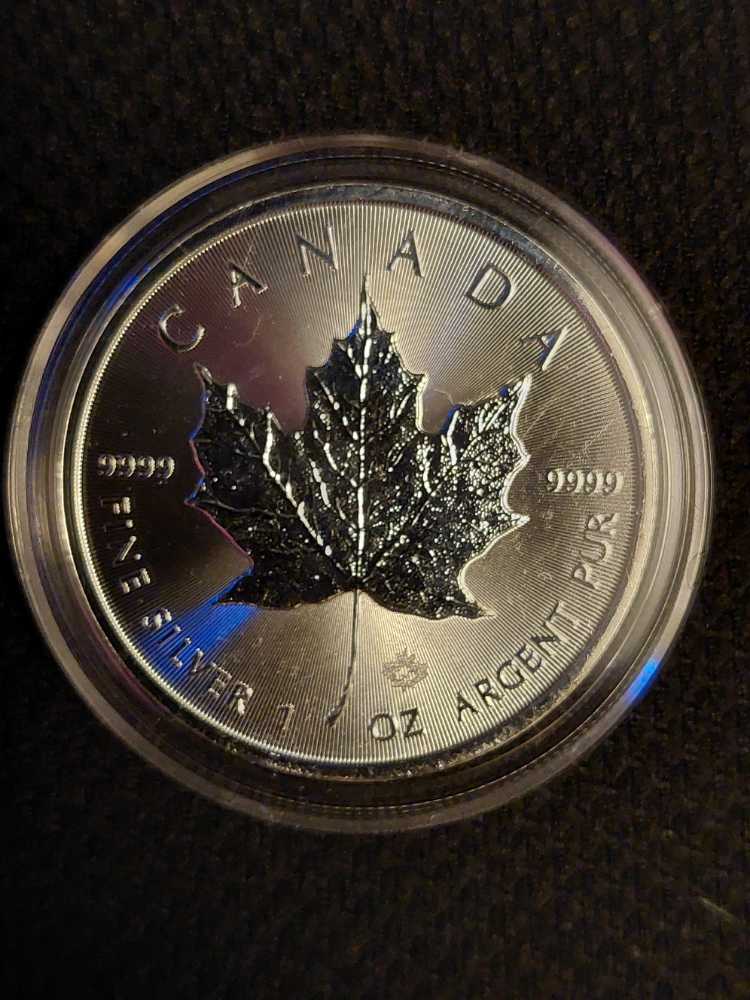 Canadian Silver Maple Leaf  coin collectible - Main Image 4
