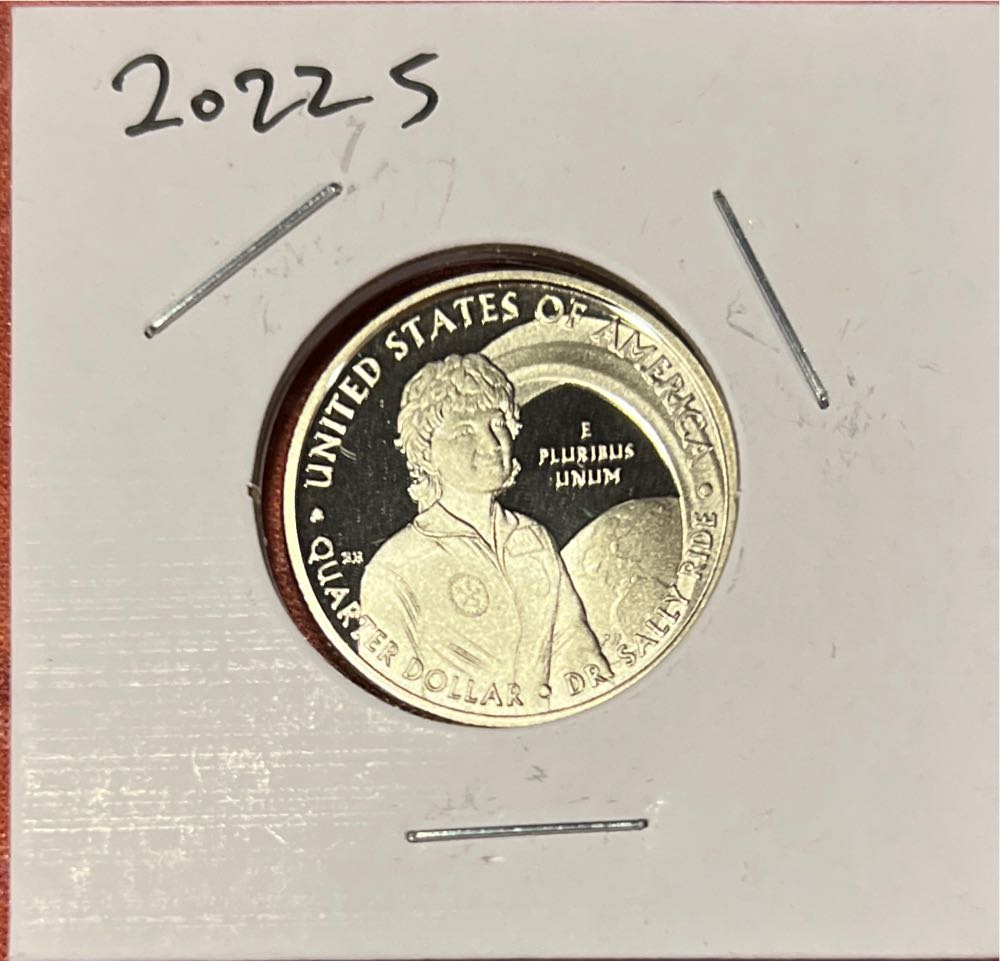 Piper Playing Auld Lang Syne Medal