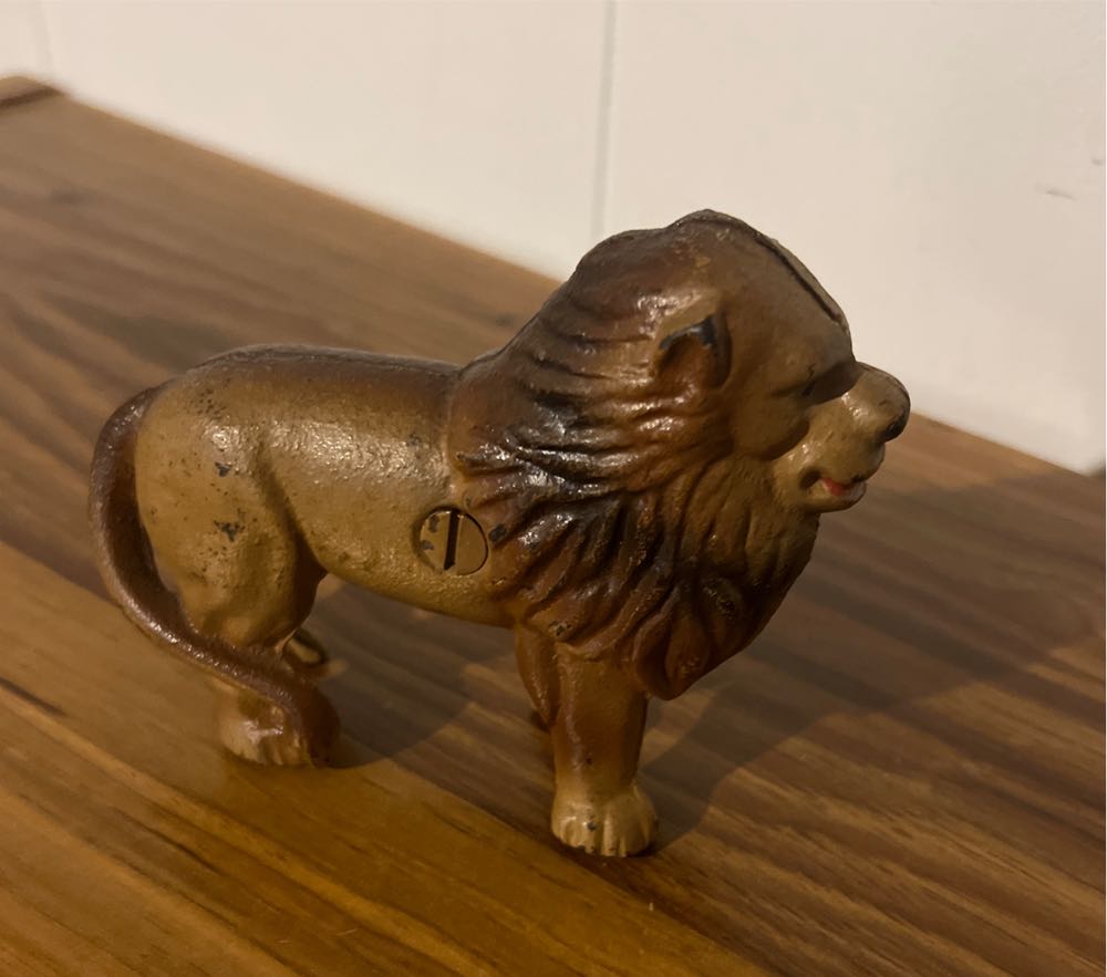 Vintage Style Cast Iron Small Male Lion King Of The Pride Brown Still Piggy Bank  coin collectible - Main Image 2