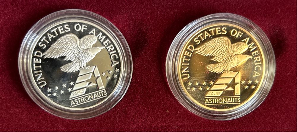 1988 America In Space  coin collectible - Main Image 3