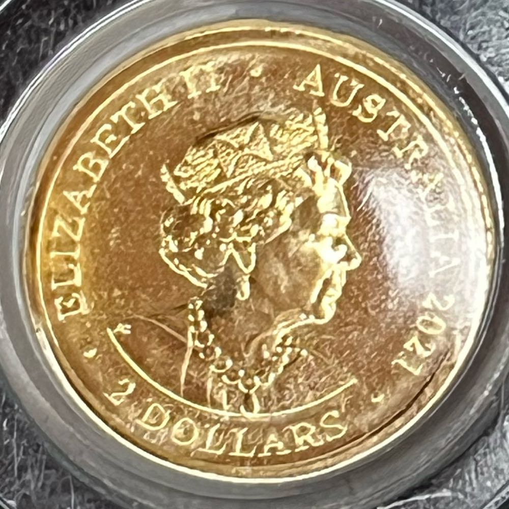 $2 (2021) Coloured “Defending Country”  coin collectible [Barcode 9314688105867] - Main Image 2