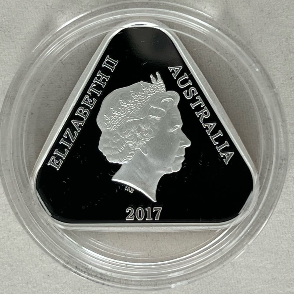 Front Line Angels  coin collectible - Main Image 2